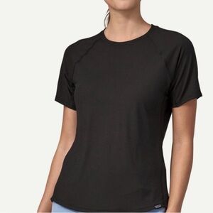 Patagonia Women’s Lightweight Capeline baselayer Short Sleeve in Black